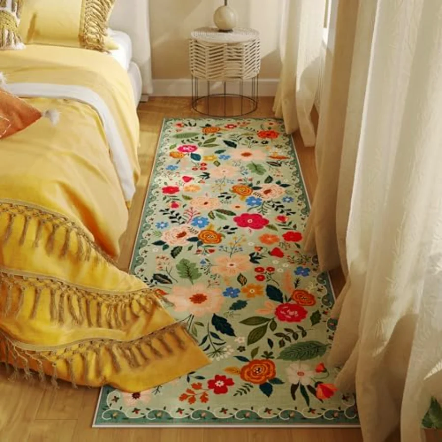 Floral Area Rug, Green 3' × 5', view 3