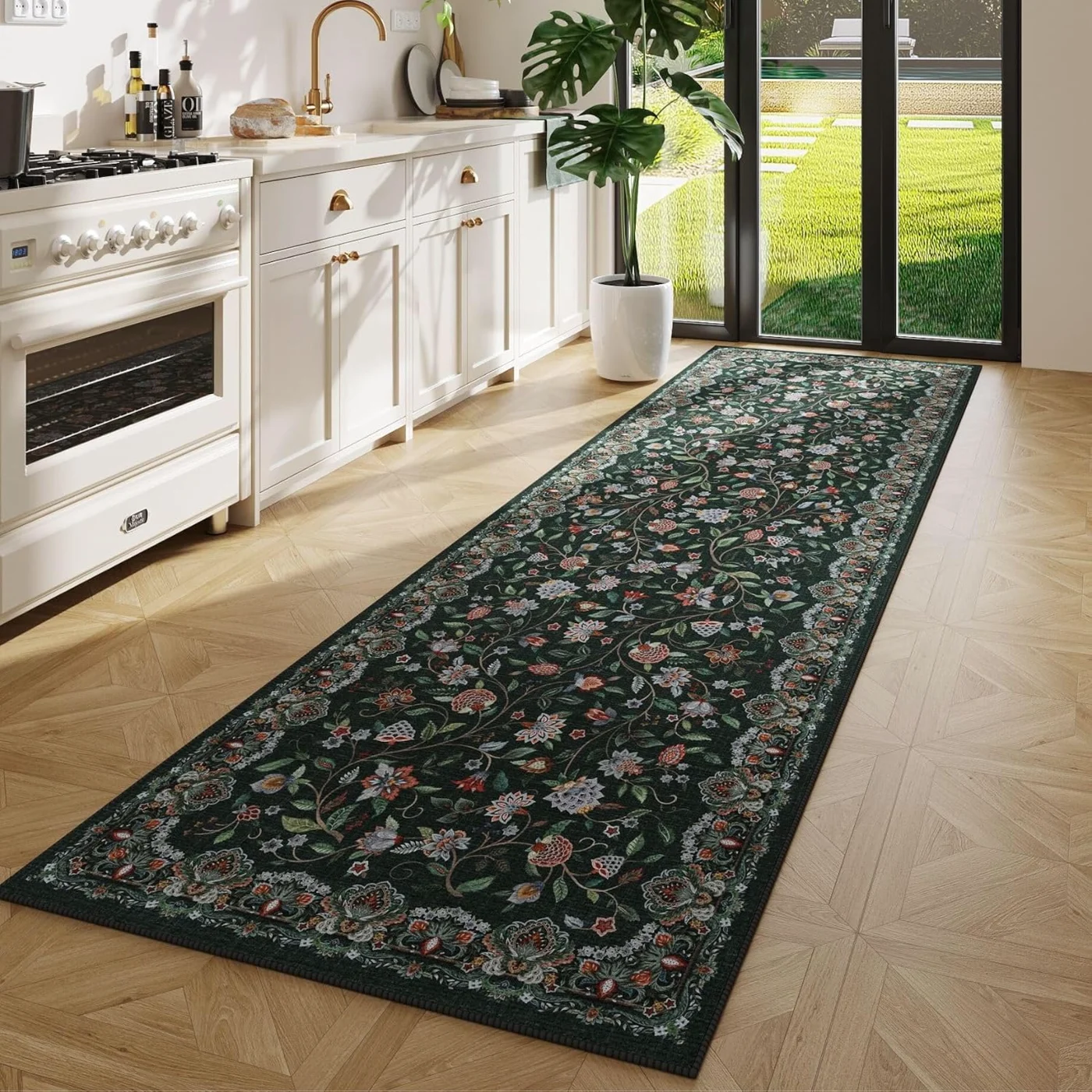 Paisley Area Rug, Green 5' × 7'