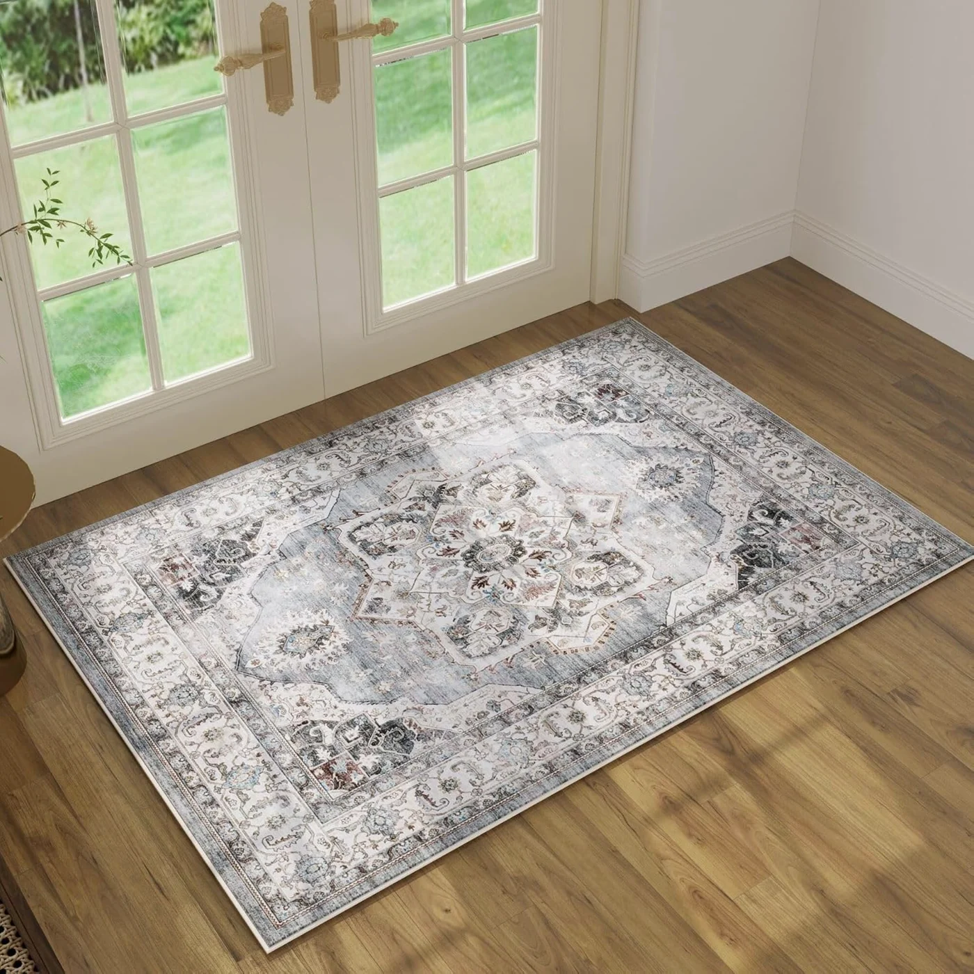 Medallion Area Rug, Ivory 5' × 7'